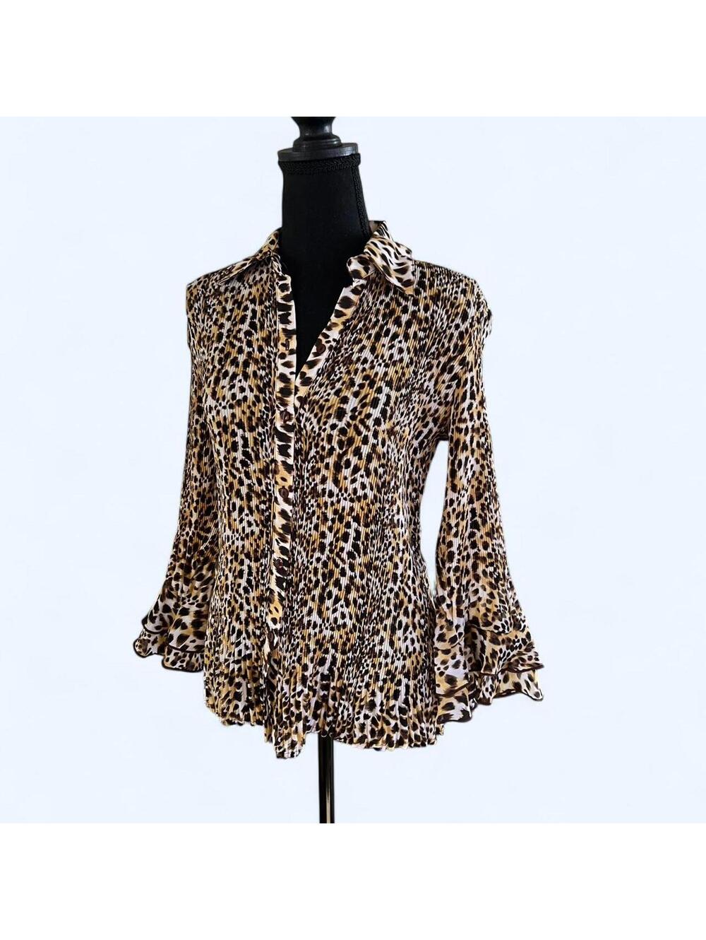 Vintage Y2K leopard print  flared sleeve top size Medium 🤎 - Picture 6 of 6
